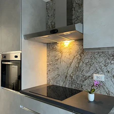 アパート Orchidea